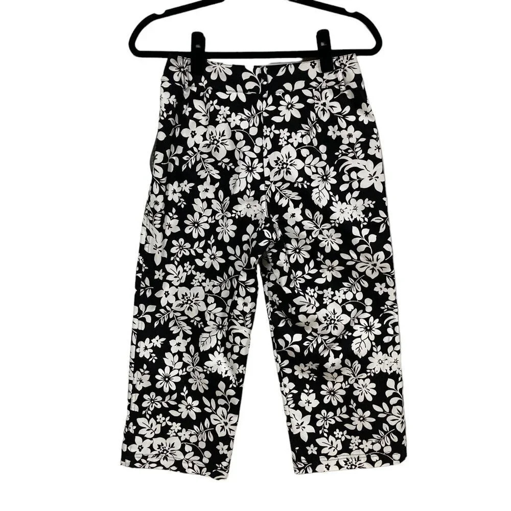 Briggs Cropped Floral Pants, Size 8, Black & White, Pockets, Stretch, New w Tags